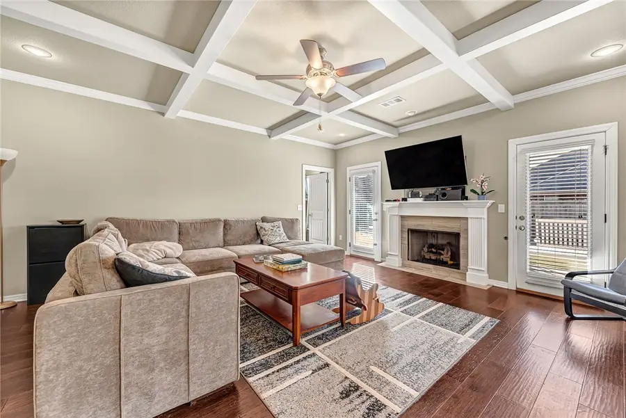 408 W Laurel Avenue, Rogers, AR 72758 - Image #2