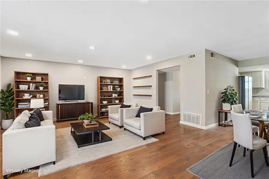 410 SW 10th Street, Bentonville, AR 72712 - Image #2