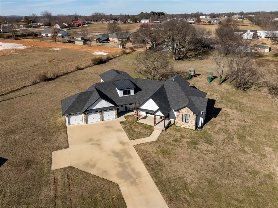 11191 Pickett Ridge Road, Prairie Grove, AR 72753 - Image #2