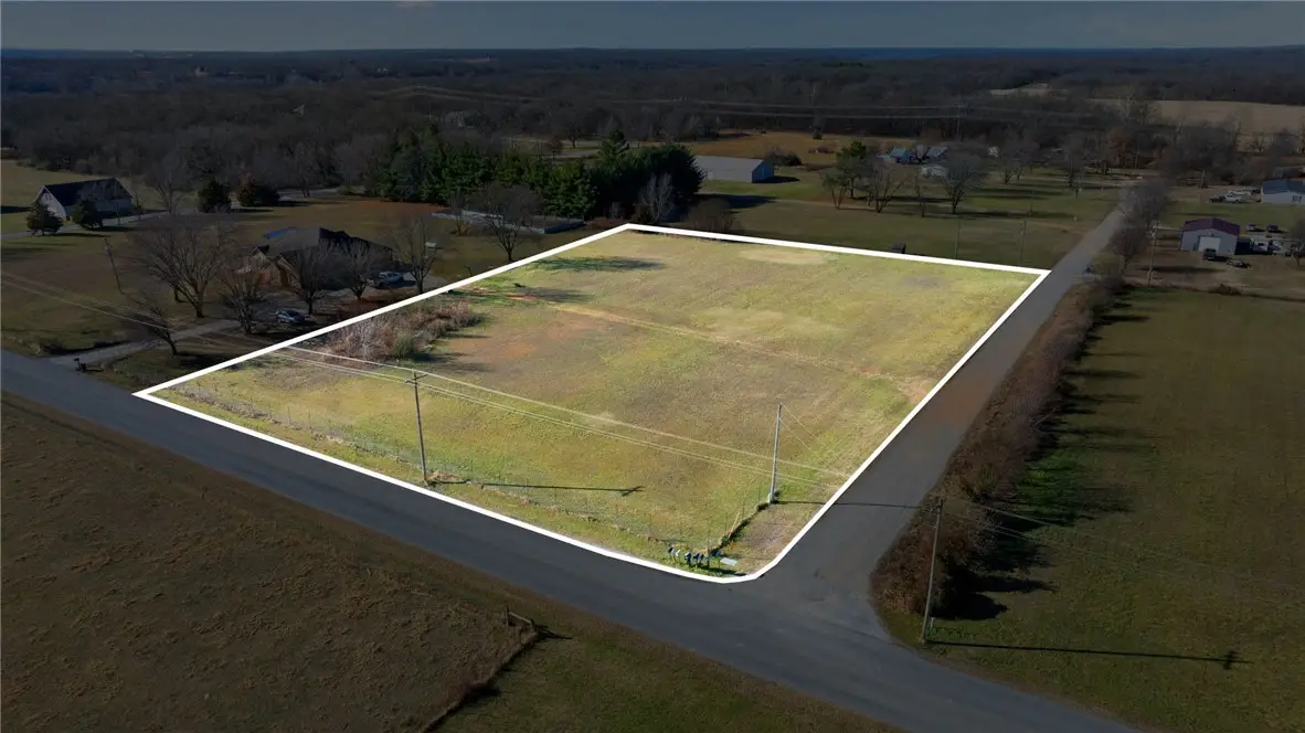 Hunters Xing Road, Gentry, AR 72734 - Image #1