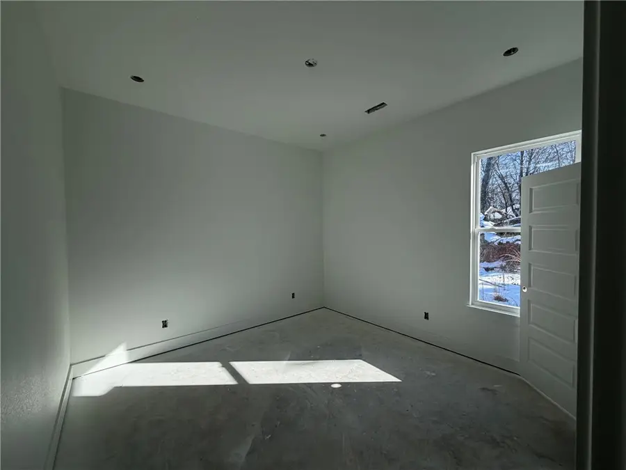 41 S Cheshnut Drive, Bella Vista, AR 72714 - Image #3