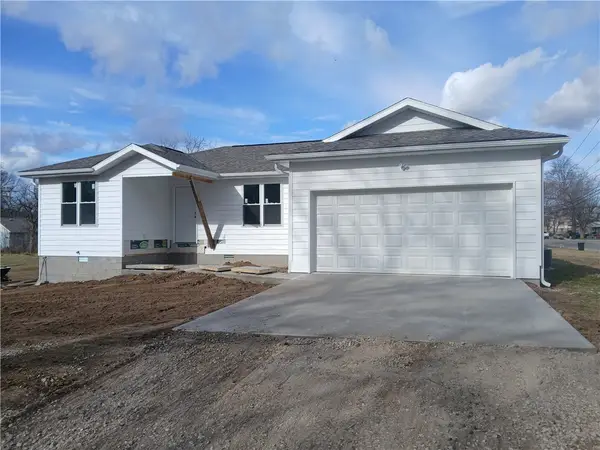 100 W 7th Street, Green Forest, AR 72638