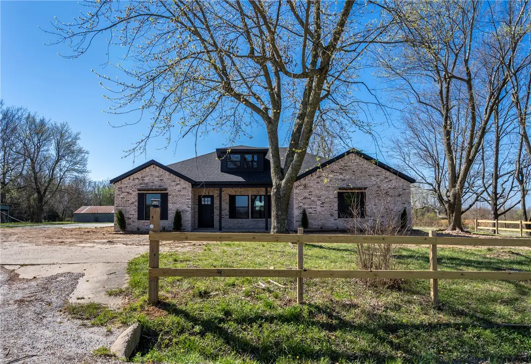 11161 S Old Cincinnati Road, Lincoln, AR 72744 - #1