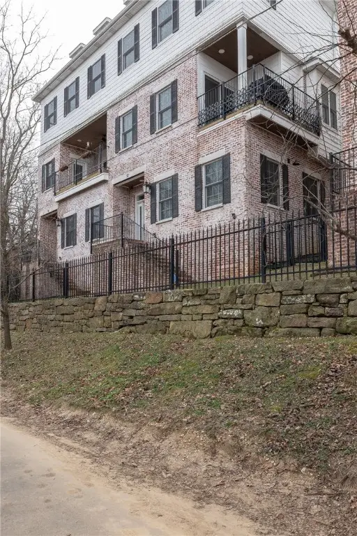 17 W Louise Street, Fayetteville, AR 72701 - Image #2