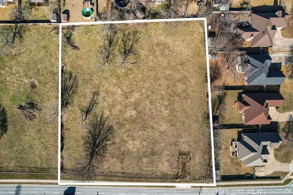 E Don Tyson Parkway, Springdale, AR 72764 - Image #1