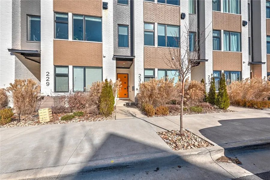 233 SE 7th Street, Bentonville, AR 72712 - Image #2