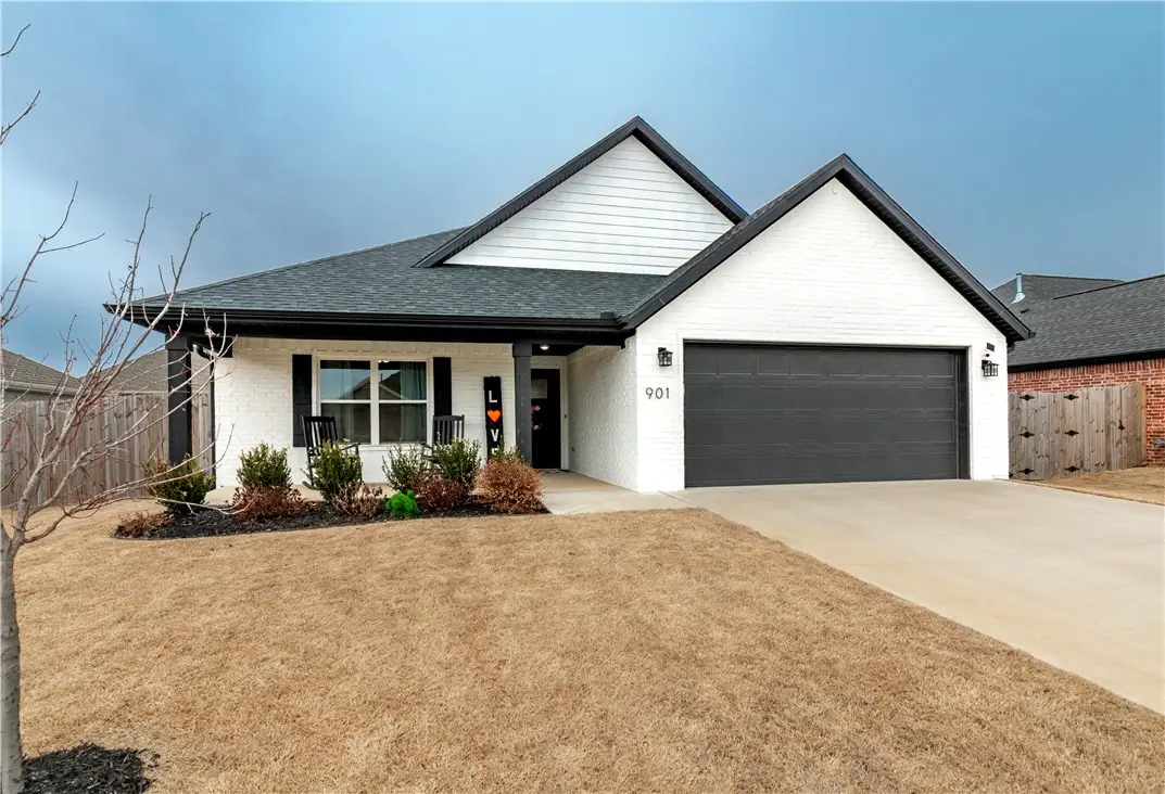 901 Sugar Pine Street, Tontitown, AR 72762 - Image #1