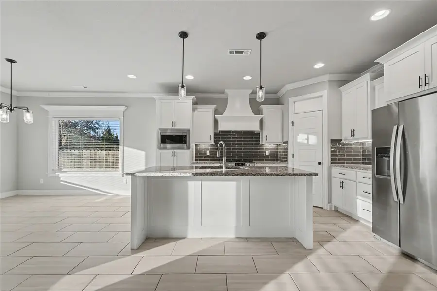 517 Sabine Pass Road, Fayetteville, AR 72704 - Image #2