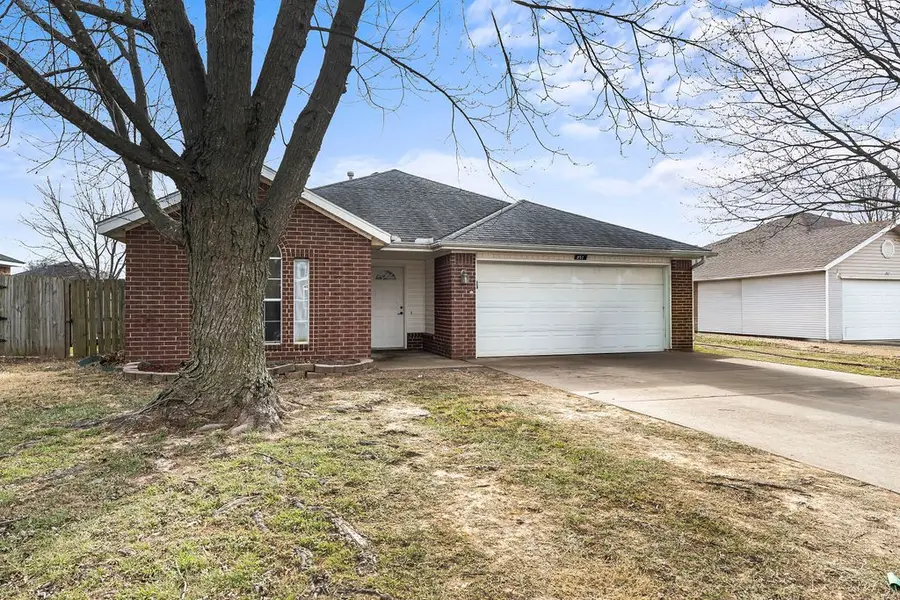 851 Honeysuckle Drive, Centerton, AR 72719 - Image #2