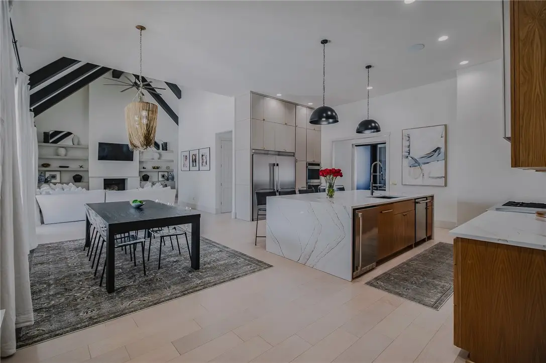 46 W Buckingham Drive, Rogers, AR 72758 - Image #1