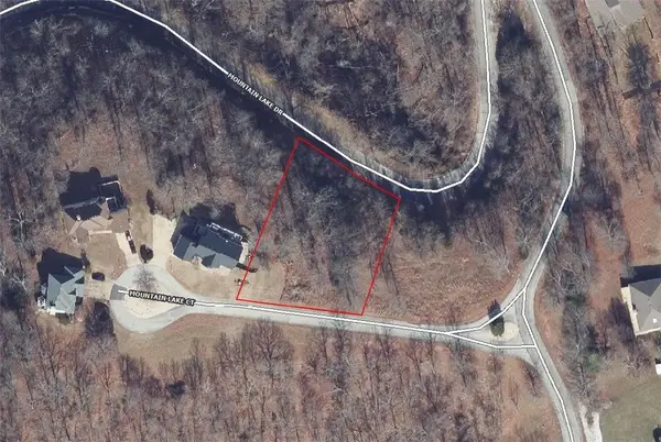 Mountain Lake Court, Rogers, AR 72756