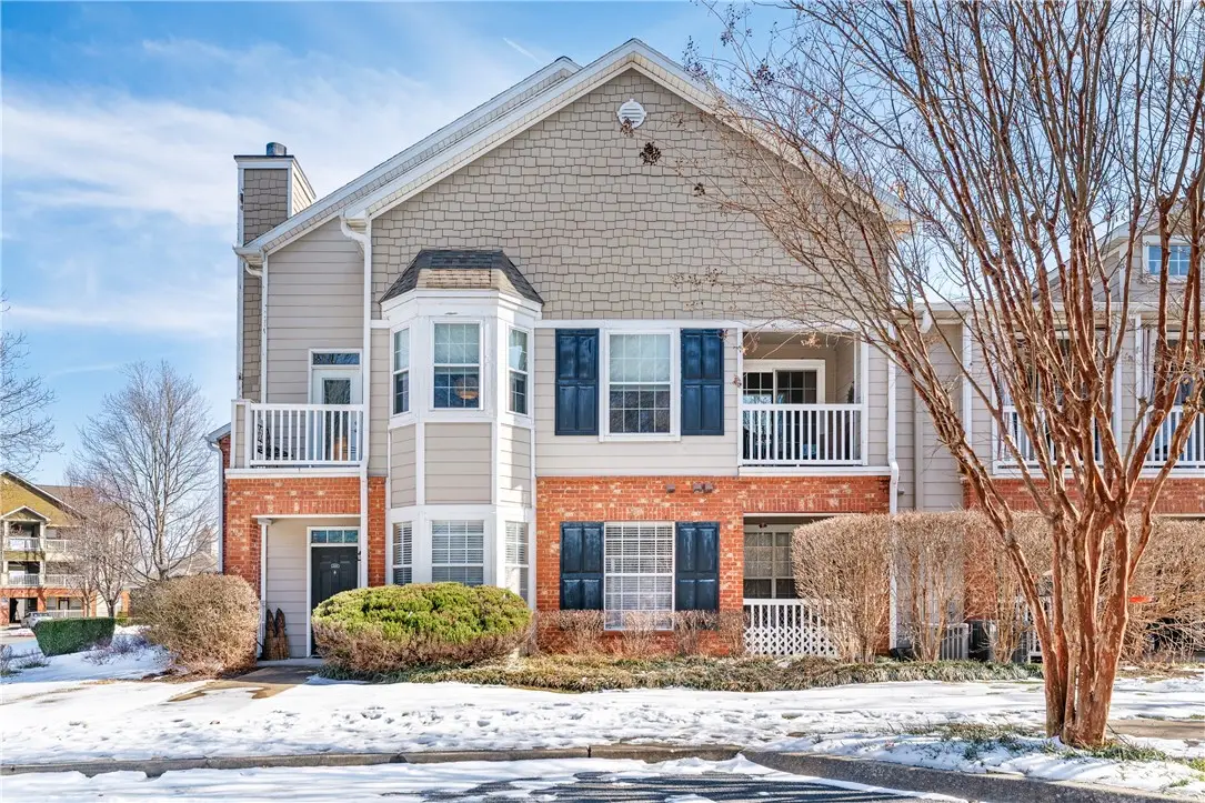 4209 NE Meadow Creek Circle #208, Fayetteville, AR 72703 - Image #1