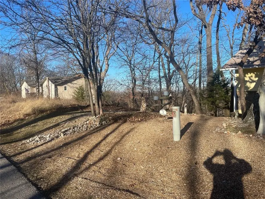 Cherokee Place, Holiday Island, AR 72631 - Image #2