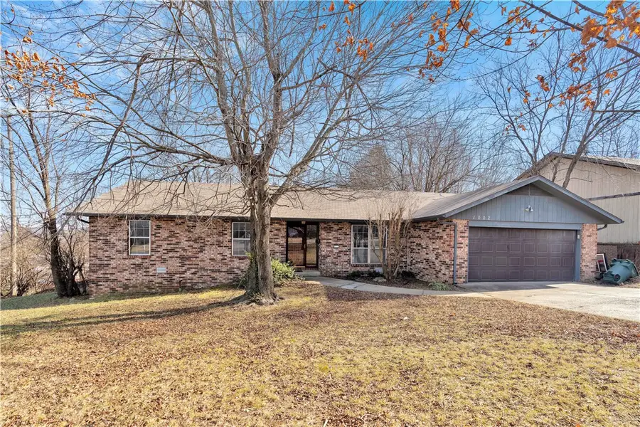 1002 N Hall Avenue, Fayetteville, AR 72701 - Image #2