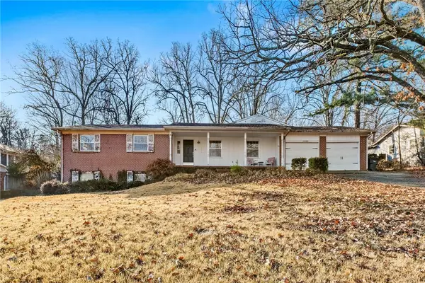 1223 E Hope Street, Fayetteville, AR 72701