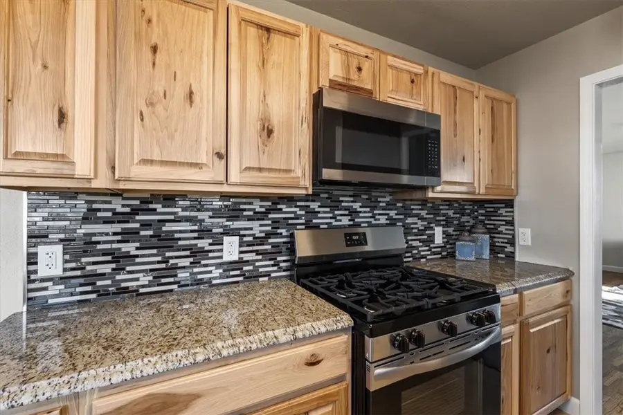 807 N 14th Place, Rogers, AR 72756 - #3