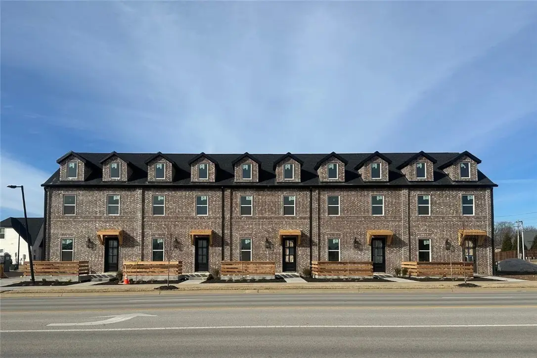 5902-5910 S Bellview Road, Rogers, AR 72758 - Image #1