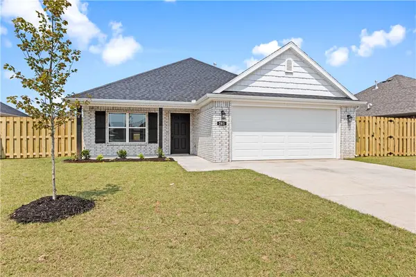 353 Smith Street, West Fork, AR 72774