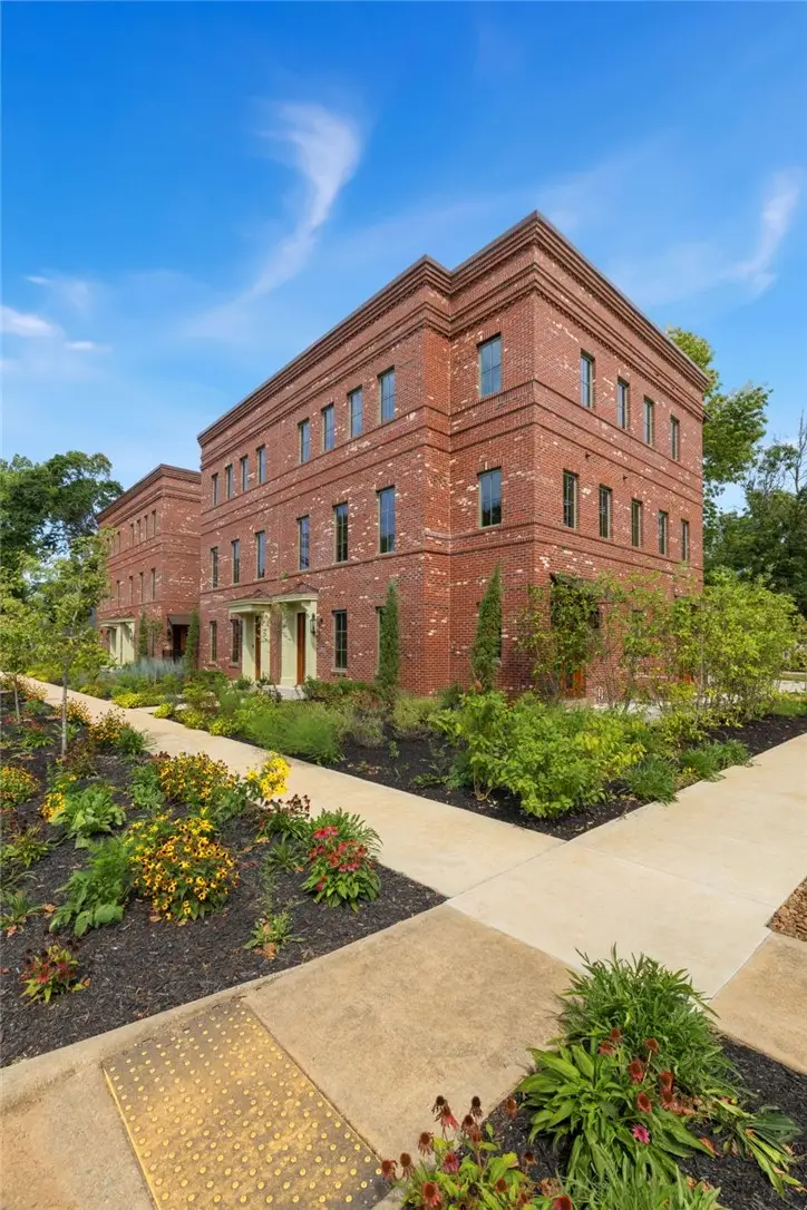 300 NW 5th Street, Bentonville, AR 72712 - Image #1