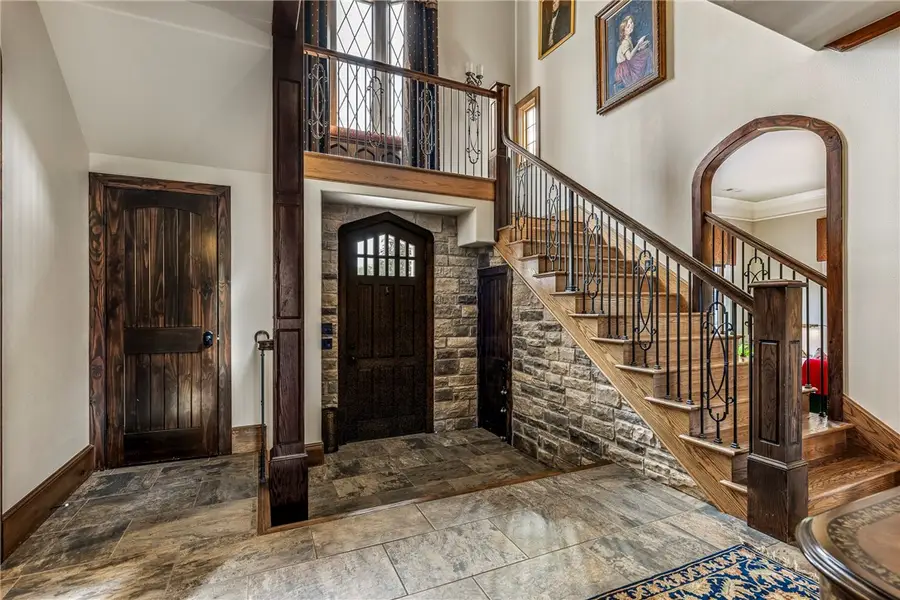 3800 W Norwood Place, Fayetteville, AR 72704 - Image #2