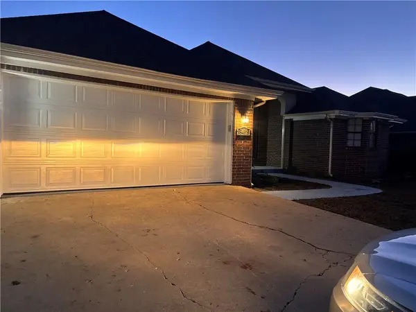 3402 W Center Street, Rogers, AR 72756