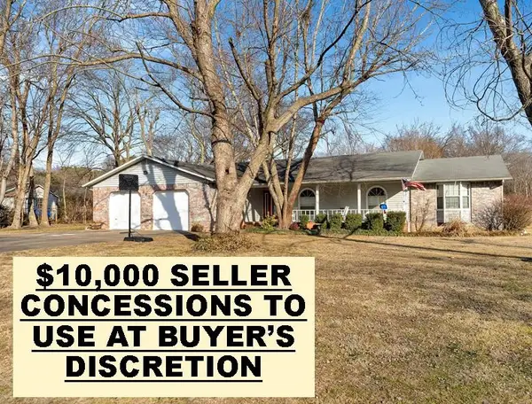 107 Ozark Street, Prairie Grove, AR 72753