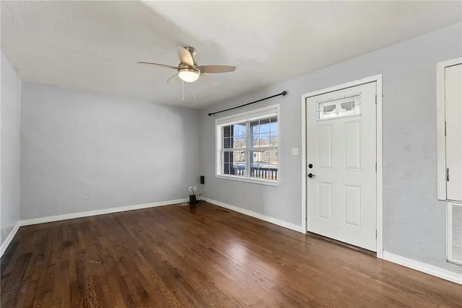 614 W Harvard Street, Siloam Springs, AR 72761 - #3