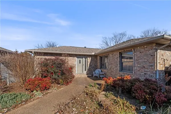 9C Clover Lane, Holiday Island, AR 72631