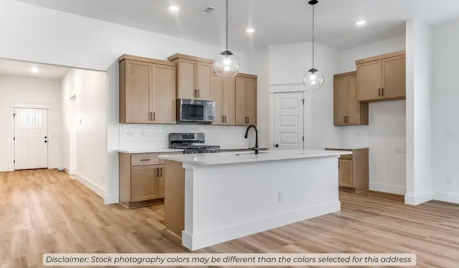 211 Spicewood Trail, Centerton, AR 72719 - Image #3