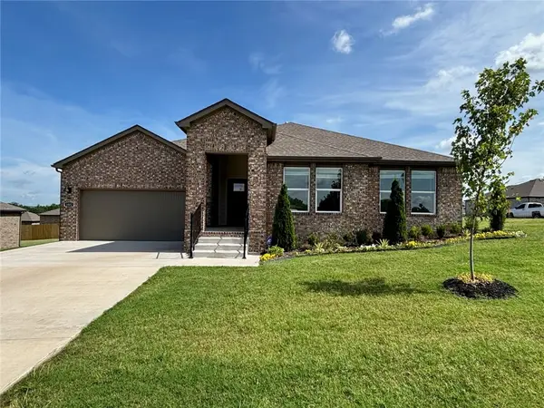 516 Greer Street, Pea Ridge, AR 72751