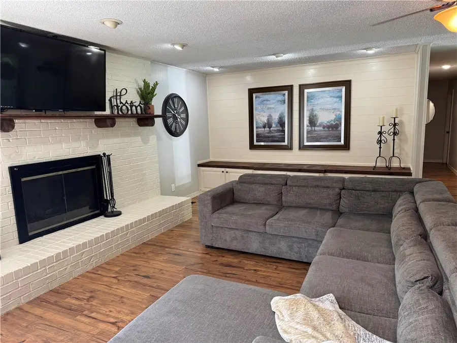 306 Tanglewood Drive, Russellville, AR 72801 - #2