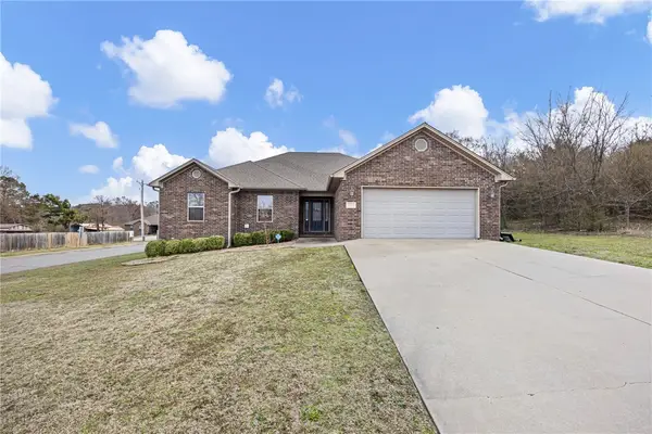 2708 N Mobile Avenue, Russellville, AR 72802