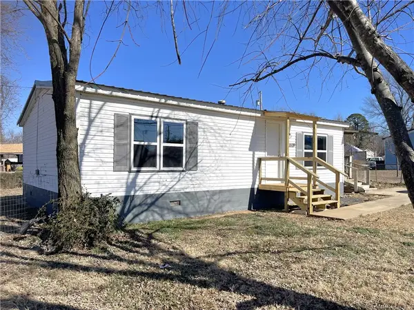 413 W Willow Street, Stilwell, OK 74960