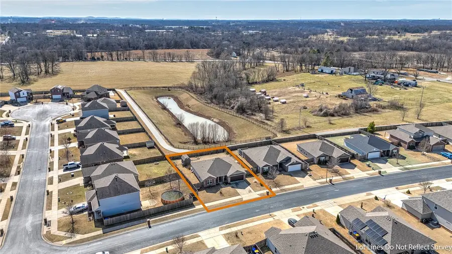 2303 Elmwood Avenue, Lowell, AR 72745 - #2