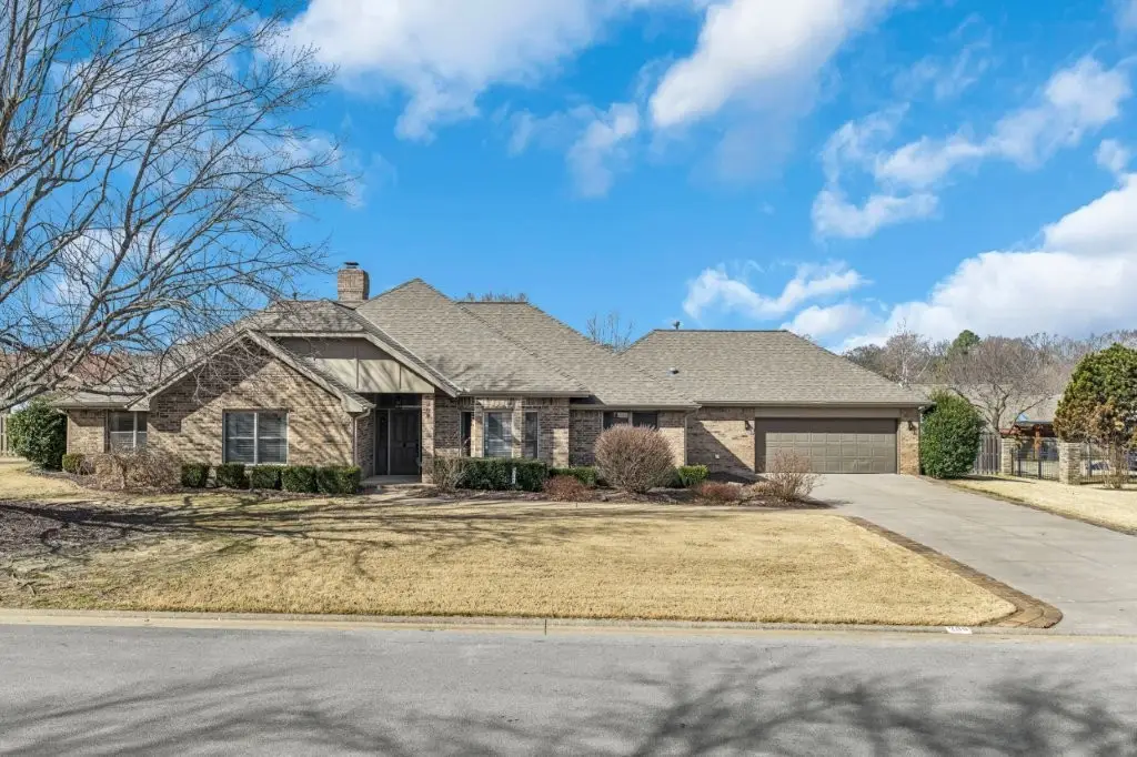 209 El Contento Drive, Bentonville, AR 72712 - #1