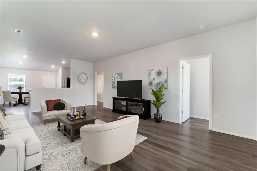 915 W Aiden Drive, Siloam Springs, AR 72761 - Image #3