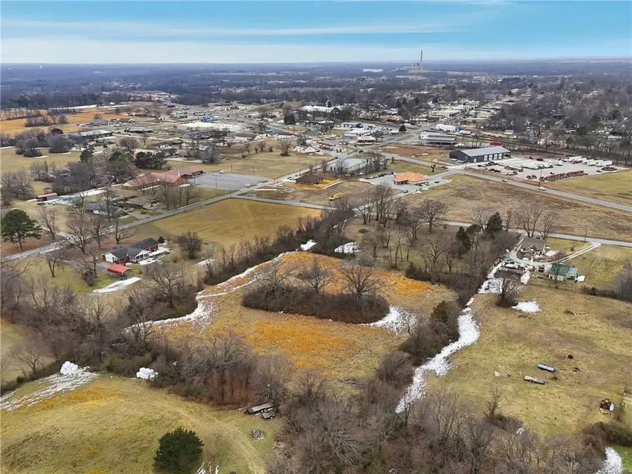 190 Allen Avenue, Gentry, AR 72734 - #2