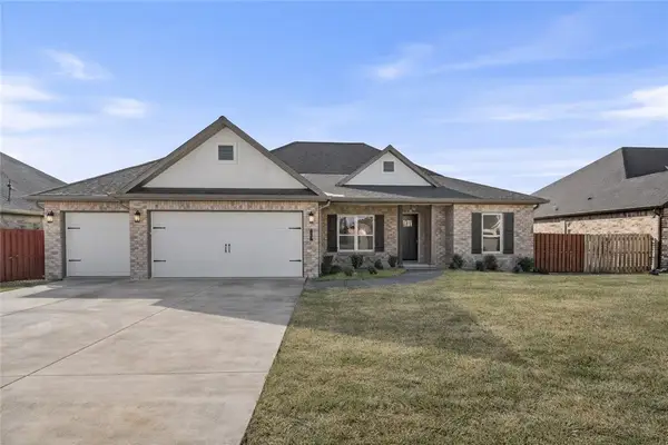 879 Budrio Avenue, Tontitown, AR 72762