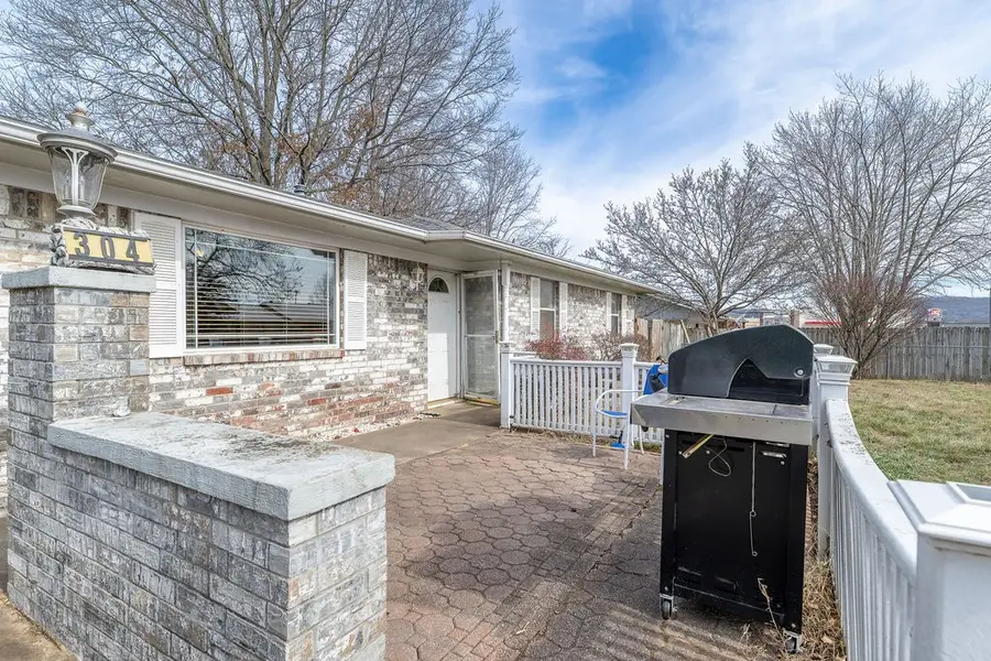304 W Kelli Street, Farmington, AR 72730 - #3
