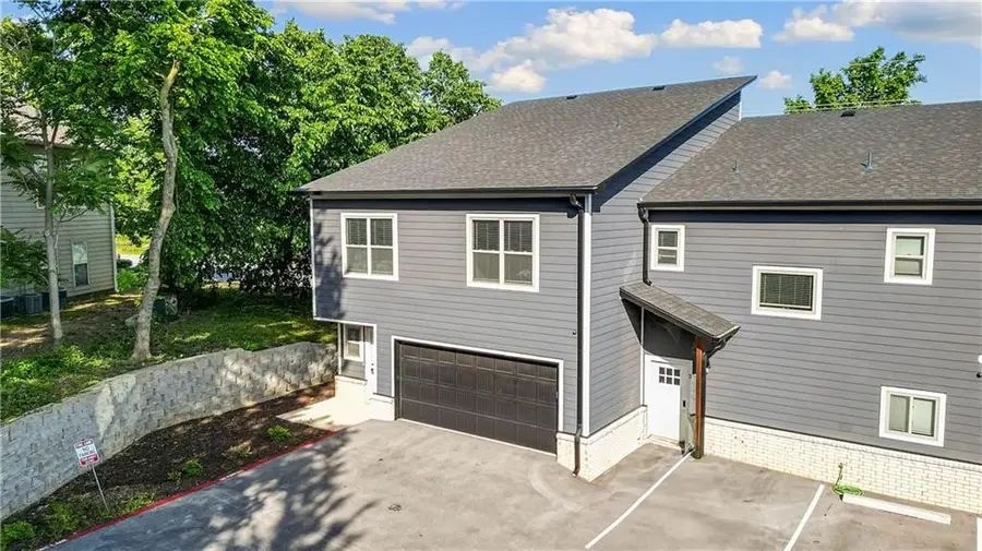 293 W Ash Street, Fayetteville, AR 72703 - Image #3