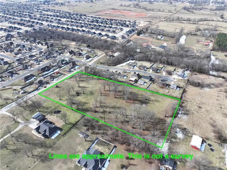 924 Hickman, Pea Ridge, AR 72751 - Image #2