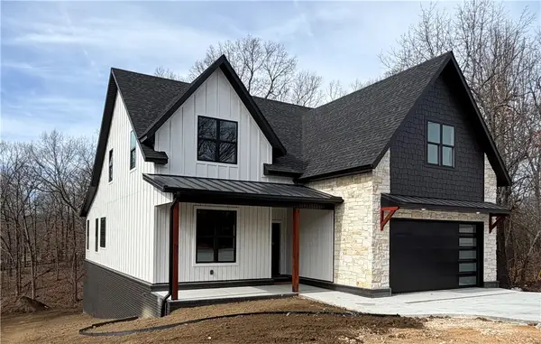 2453 N Double Springs Road, Fayetteville, AR 72704