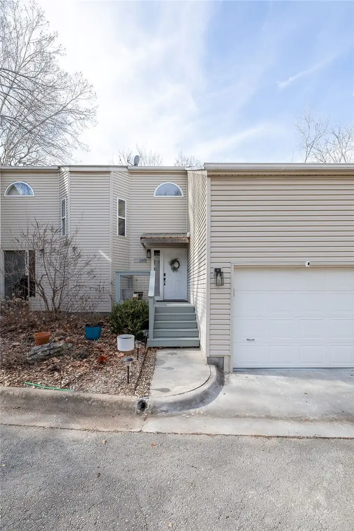 2411 N Bronze Tree Drive, Fayetteville, AR 72703 - Image #1