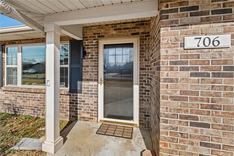 706 NW 14th Street, Bentonville, AR 72712 - #2