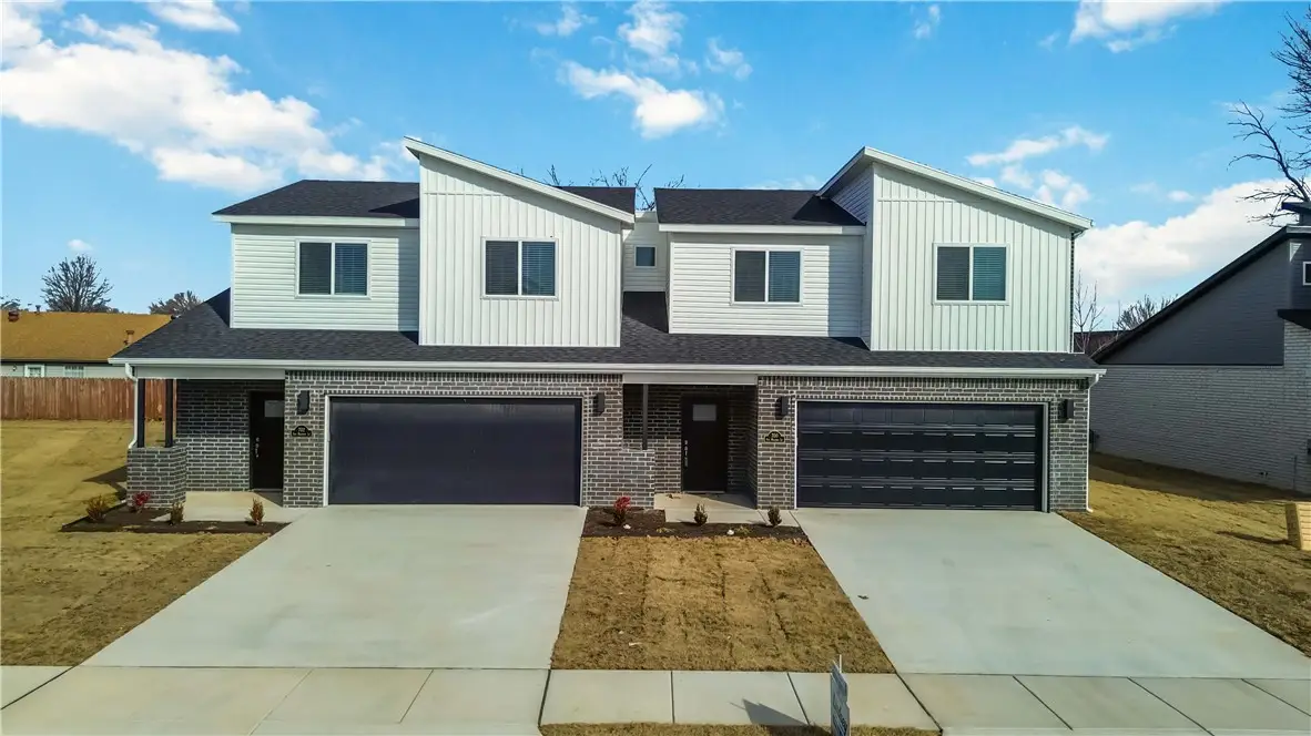 704 & 706 Sun Meadows Loop, Centerton, AR 72719 - Image #1