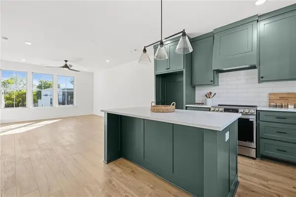 446 E Martin Luther King Jr Boulevard, Fayetteville, AR 72701