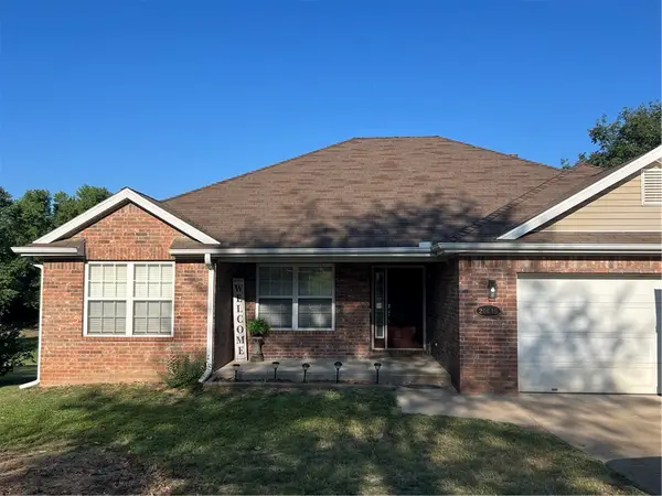 20645 Lakeshore Drive, Springdale, AR 72764