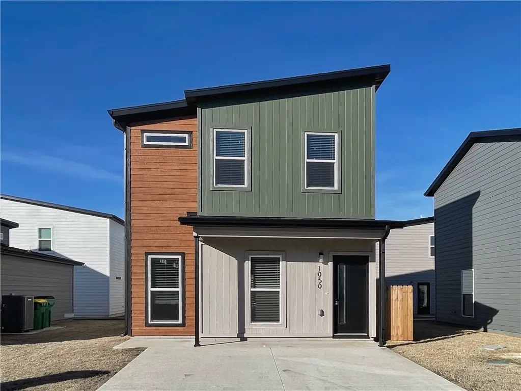 1050 States Avenue, Bentonville, AR 72713 - #1