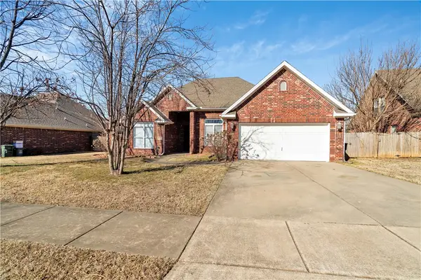 3750 W River Bend Drive, Fayetteville, AR 72704