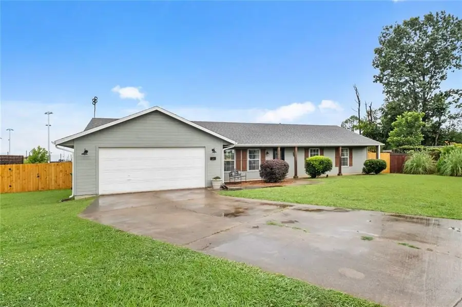 821 N 12th Terrace, Rogers, AR 72756 - #2